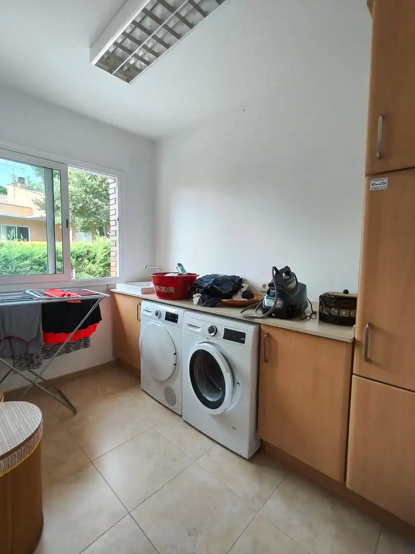 Cuina de Casa o xalet en venda en Sabadell amb Aire condicionat, Calefacció i Jardí privat