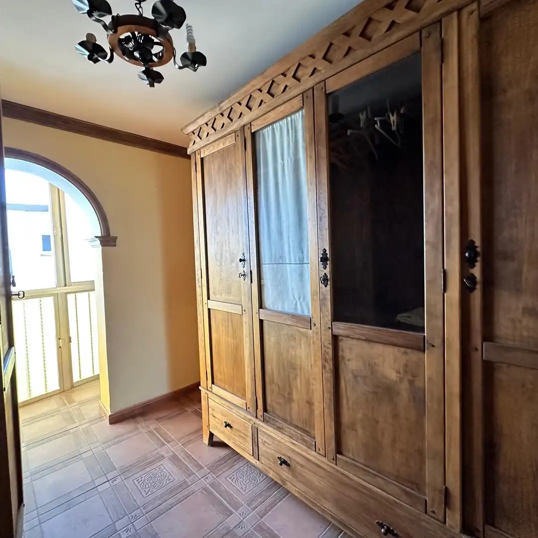 Habitación de Piso en venta en La Línea de la Concepción con Amueblado y Balcón