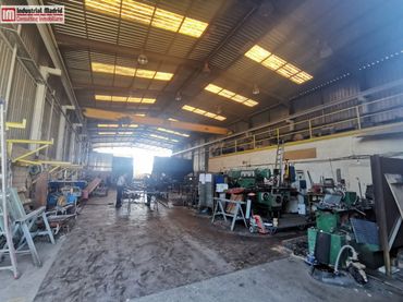 Nave industrial en venta en Velilla de San Antonio