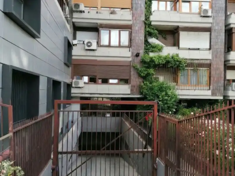 Vista exterior de Garaje de alquiler en Madrid