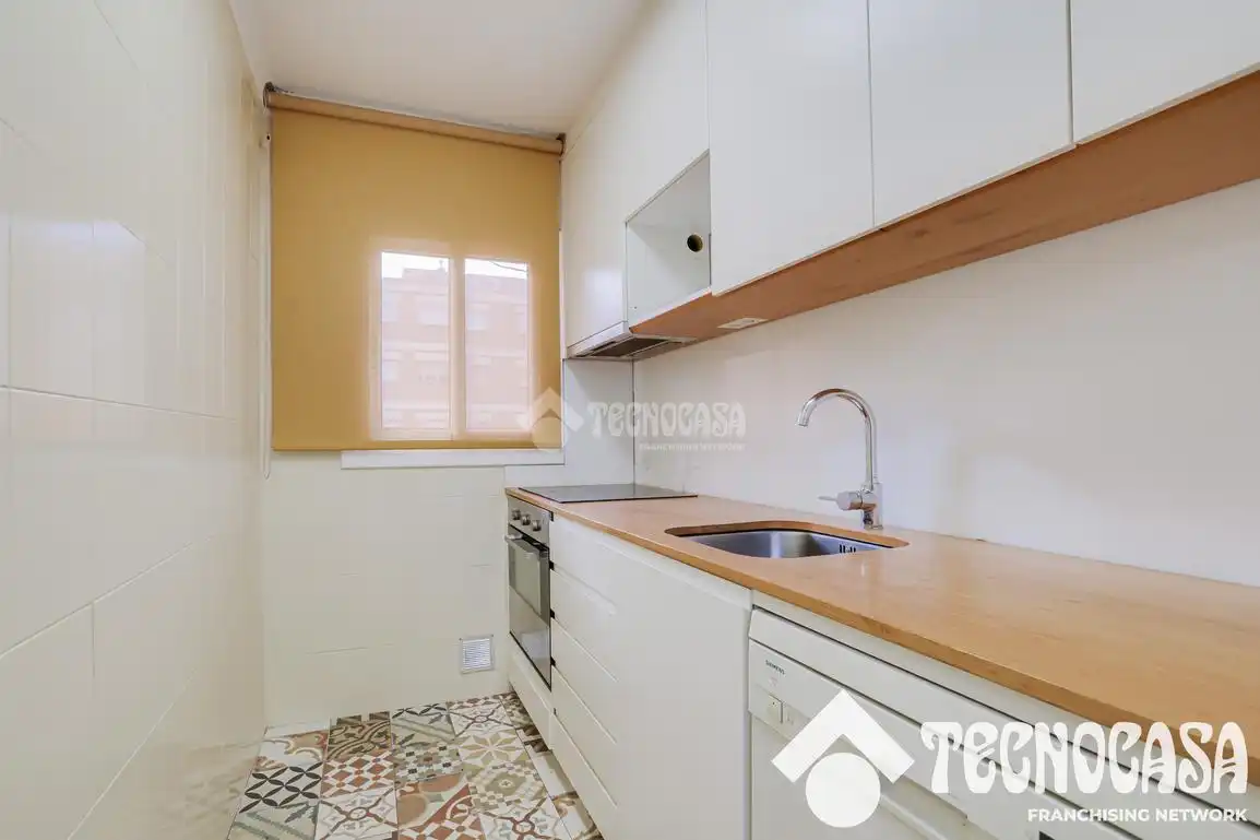 Kitchen of Flat for sale in Mataró