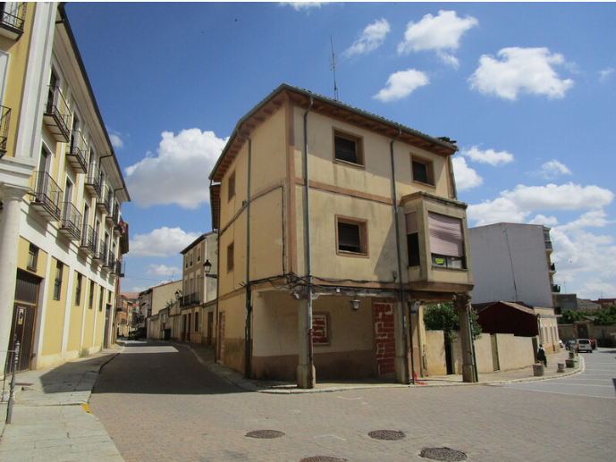 Vista exterior de Casa adosada en venta en Medina de Rioseco con Calefacción
