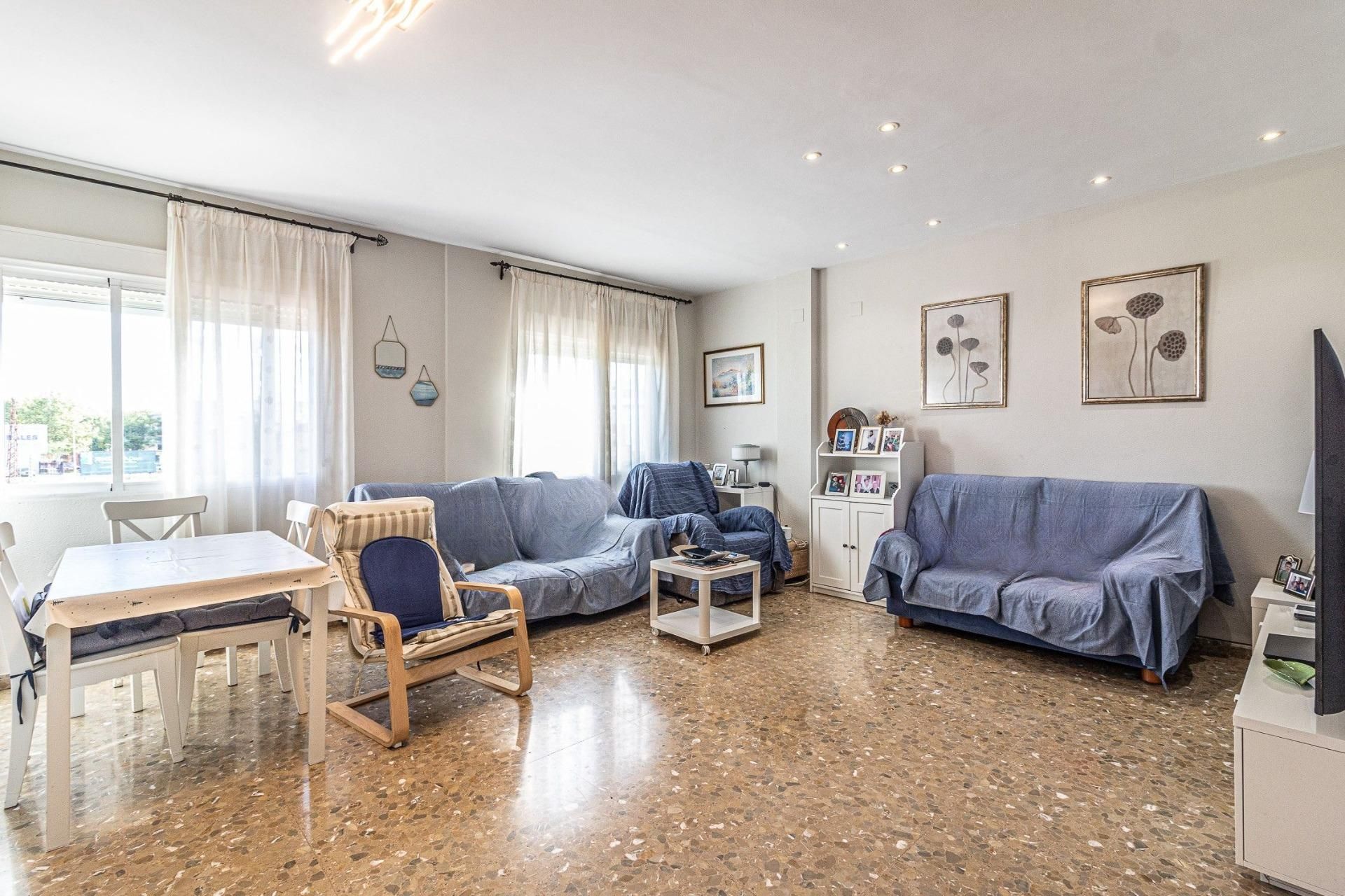 Living room of Single-family semi-detached for sale in L'Alcúdia  with Air Conditioner, Terrace and Storage room