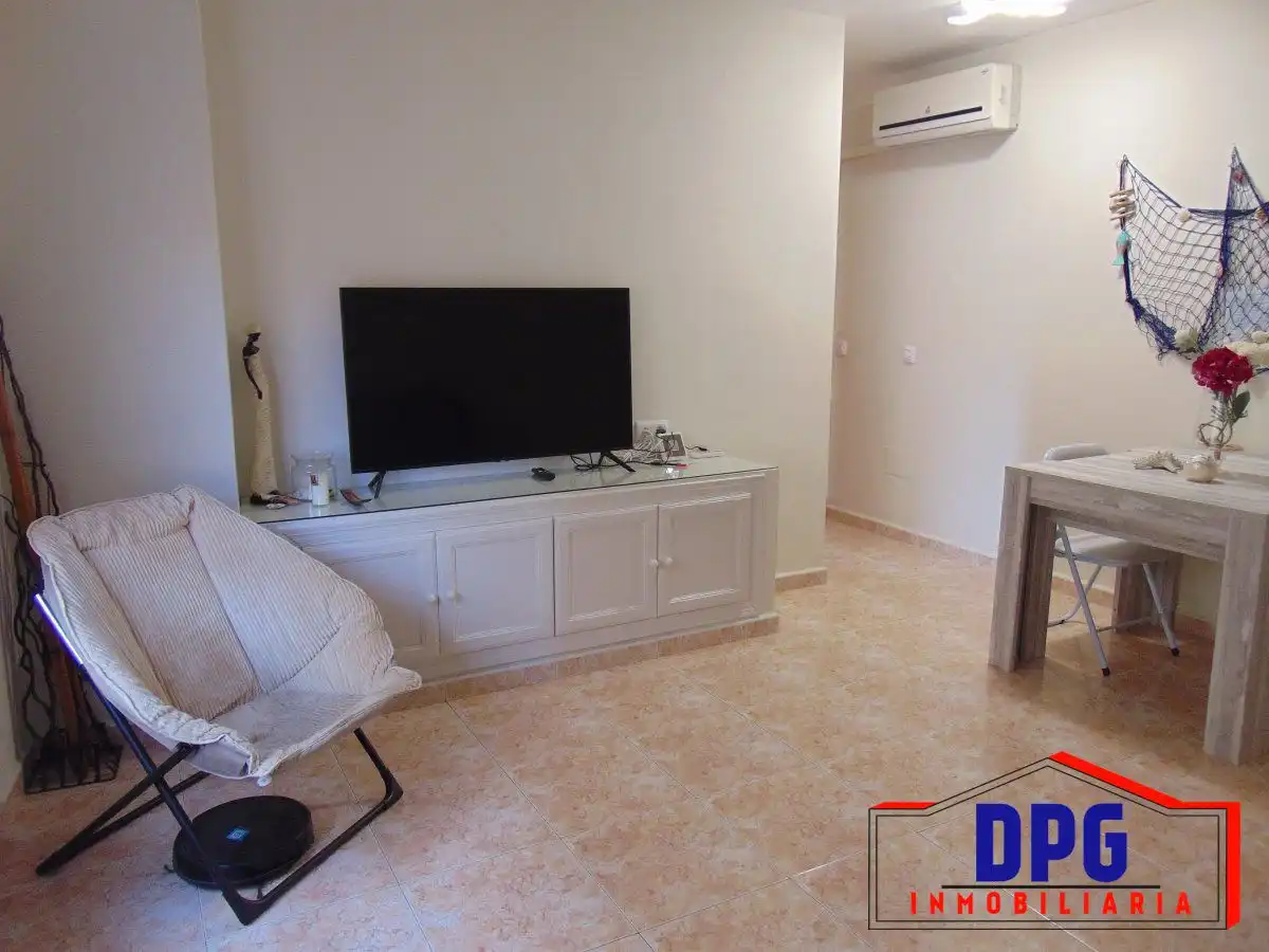 Sala de estar de Apartamento en venta en Garrucha con Aire acondicionado y Amueblado