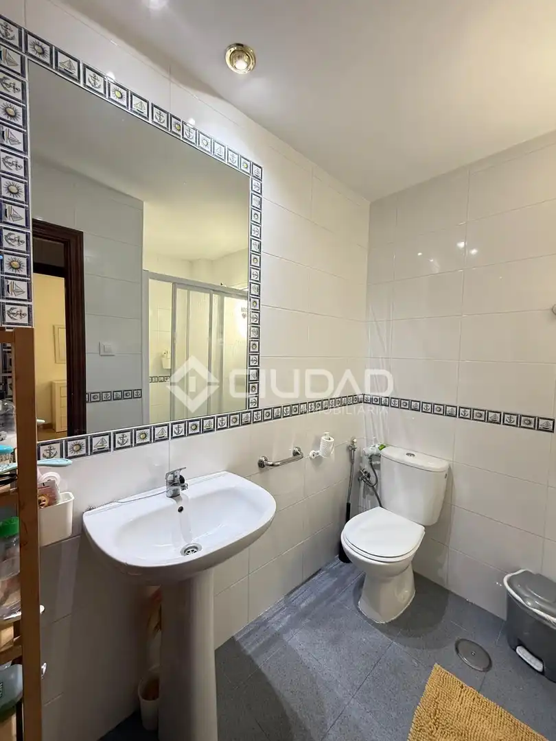 Baño de Piso en venta en Chipiona con Terraza