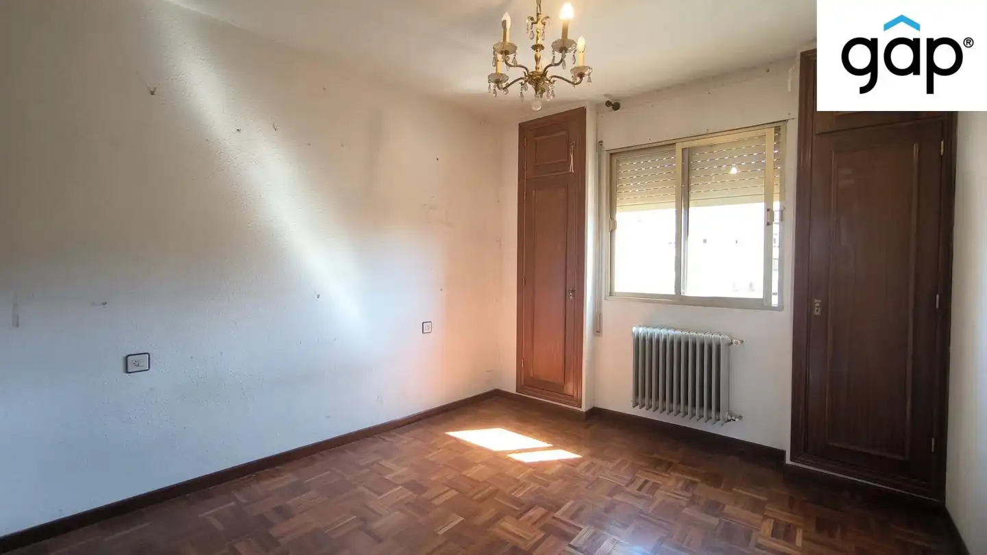 Bedroom of Flat for sale in Cuenca  with Air Conditioner, Heating and Terrace