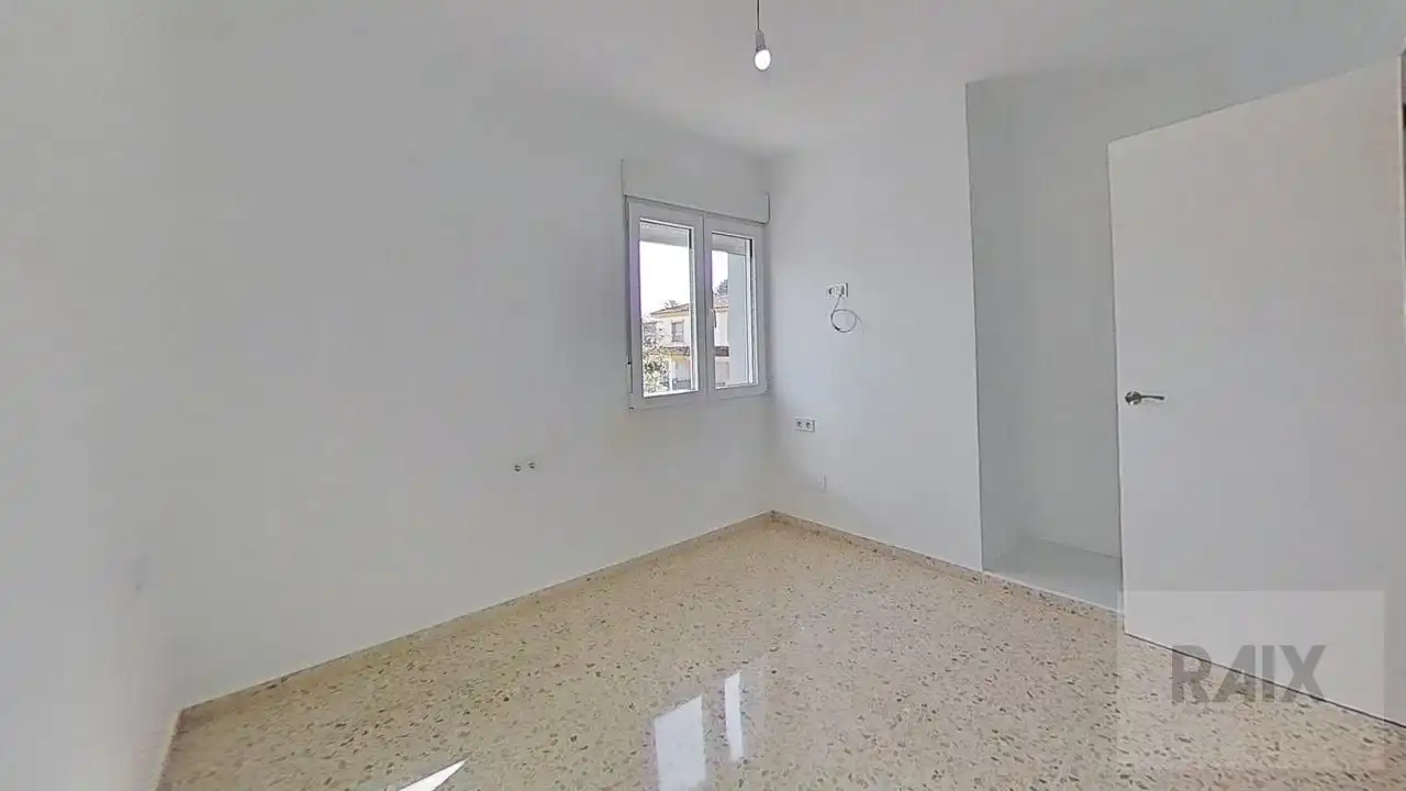 Habitación de Casa o chalet en venta en Algeciras con Aire acondicionado, Terraza y Trastero