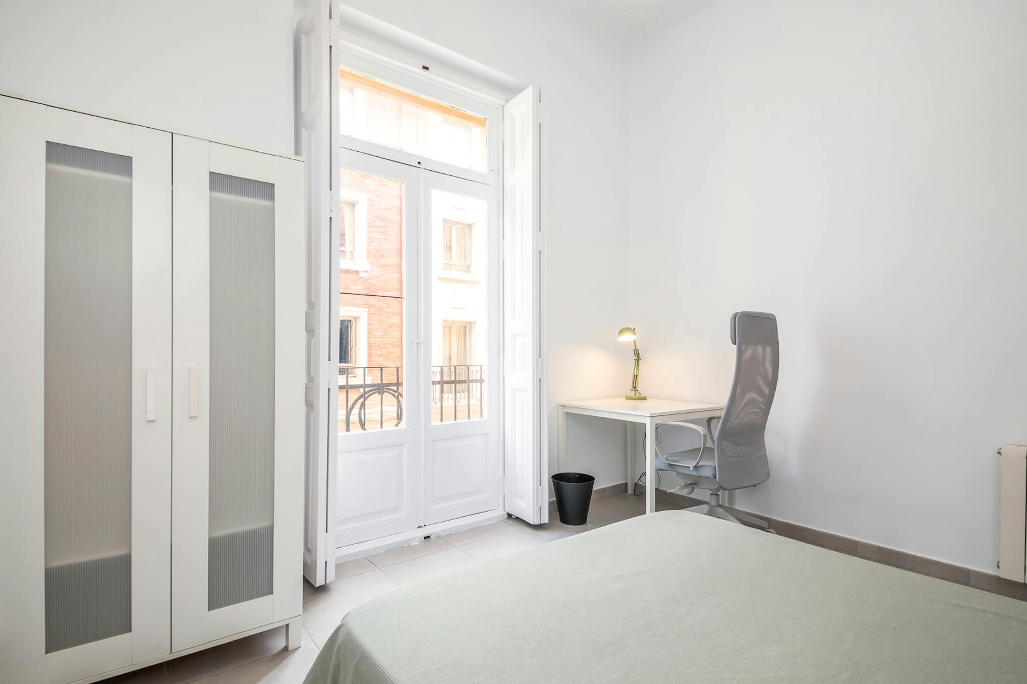 Dormitori de Pis per a compartir en  Valencia Capital amb Calefacció, Moblat i Rentadora