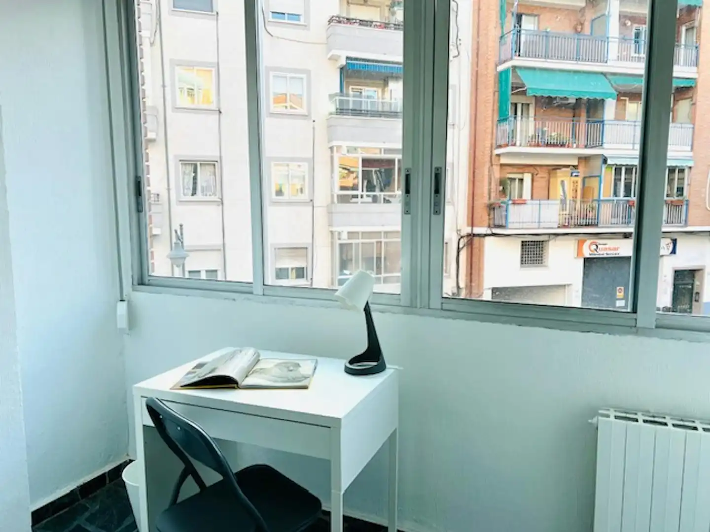 Terraza de Piso para compartir en Alcobendas con Calefacción y Lavadora