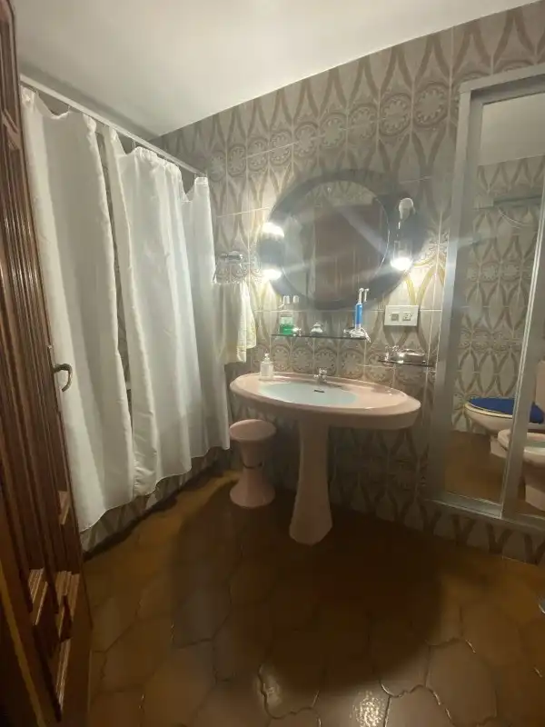 Baño de Piso en venta en Lucena con Balcón y Internet