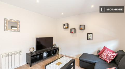 Foto 3 de Apartament per a compartir a El Turó de la Peira,  Barcelona Capital