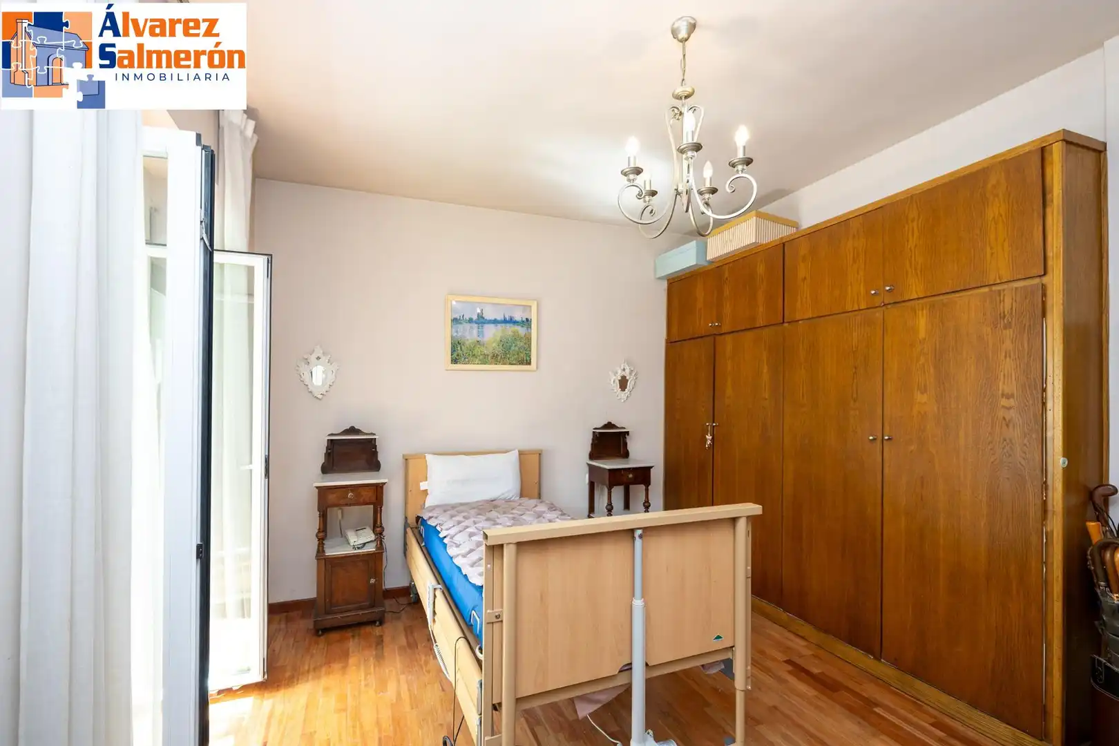 Bedroom of Flat for sale in Granada  with Air Conditioner, Heating and Parquet flooring