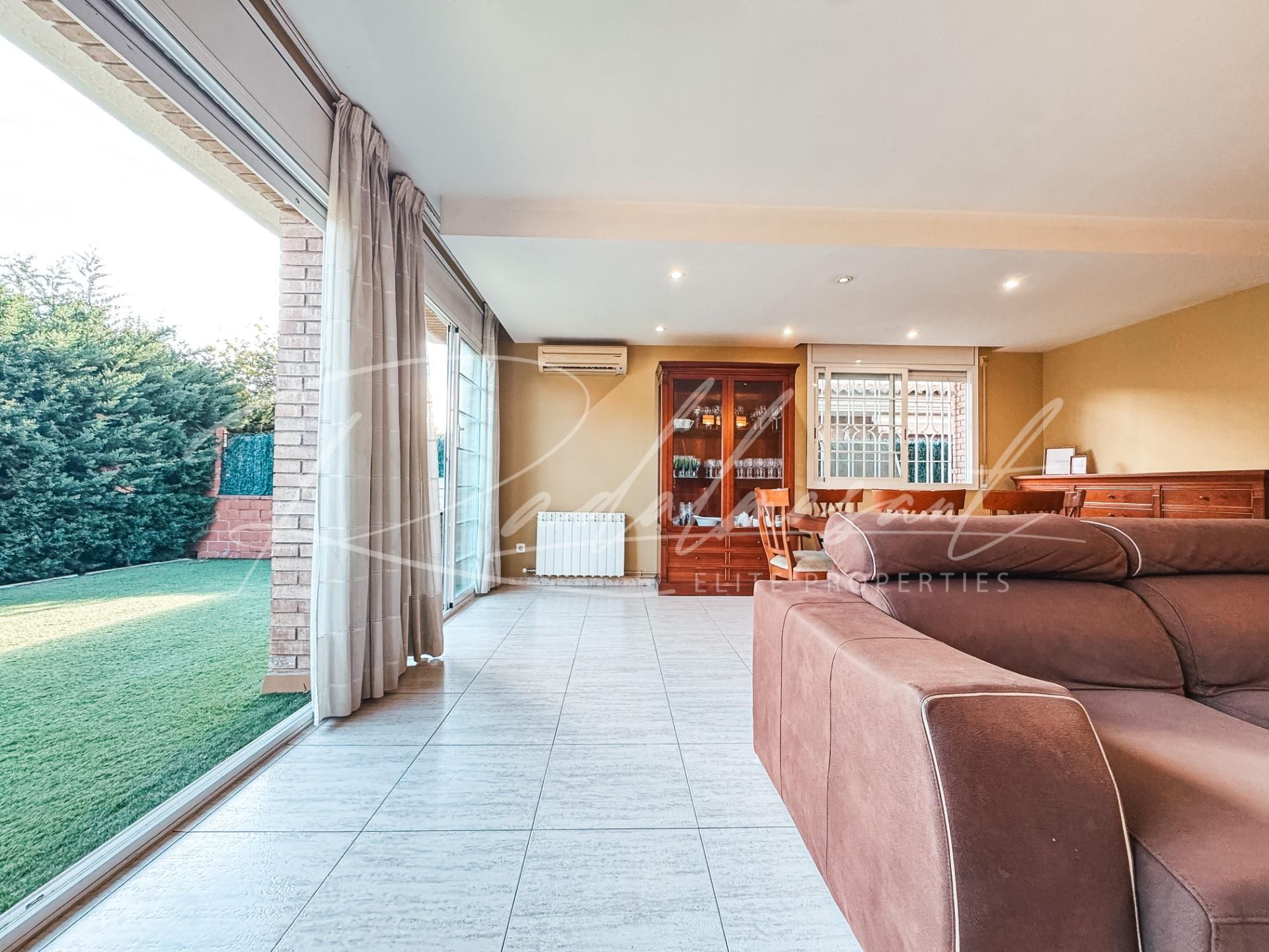 Garden of Single-family semi-detached for sale in Cambrils  with Air Conditioner, Heating and Private garden