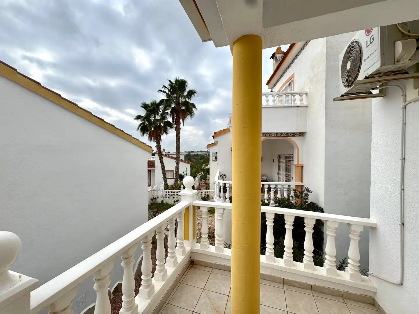 Vista exterior de Casa o xalet de lloguer en Algorfa amb Aire condicionat, Calefacció i Jardí privat