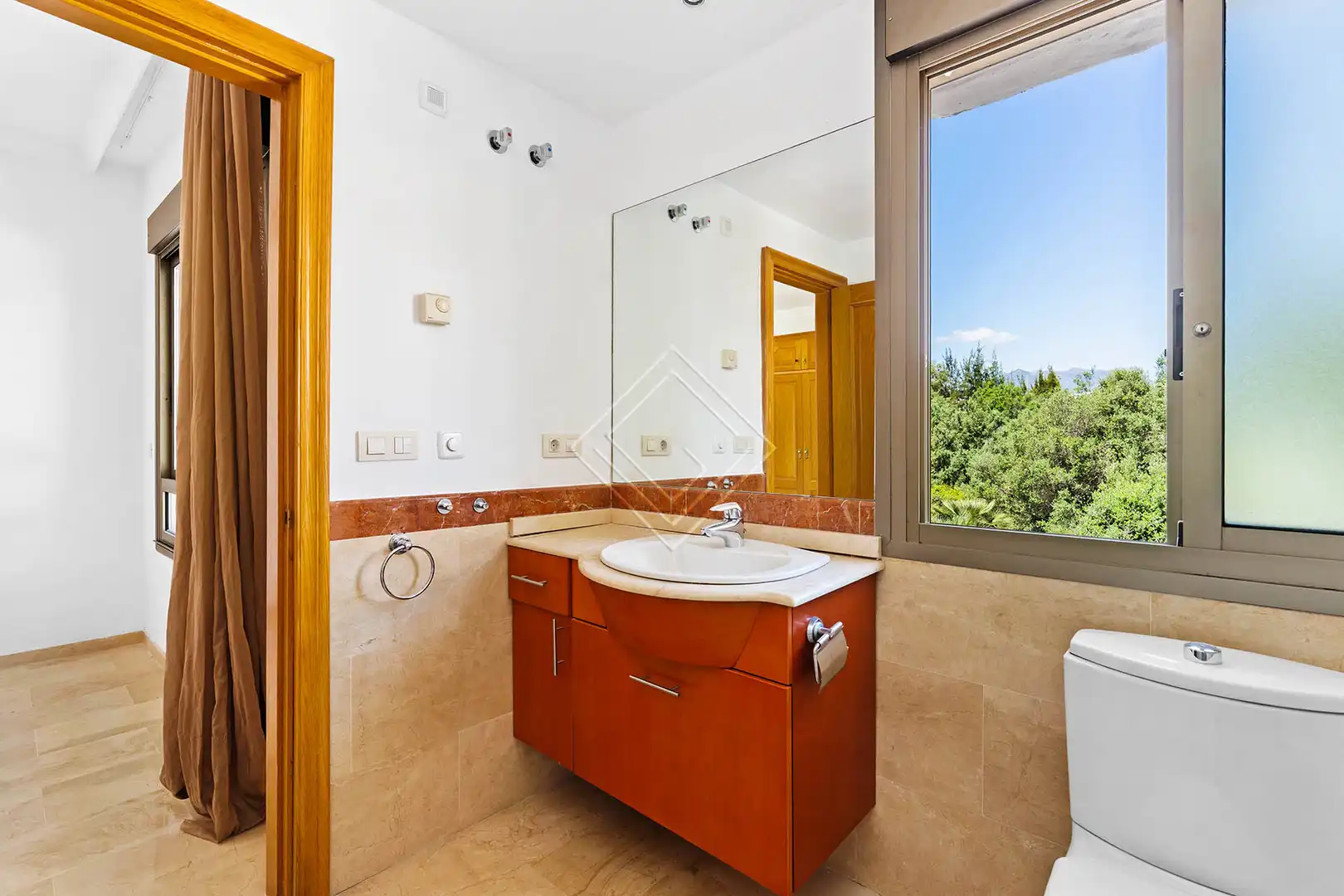 Chalet con piscina en venta en Milla de Oro, imagen 17