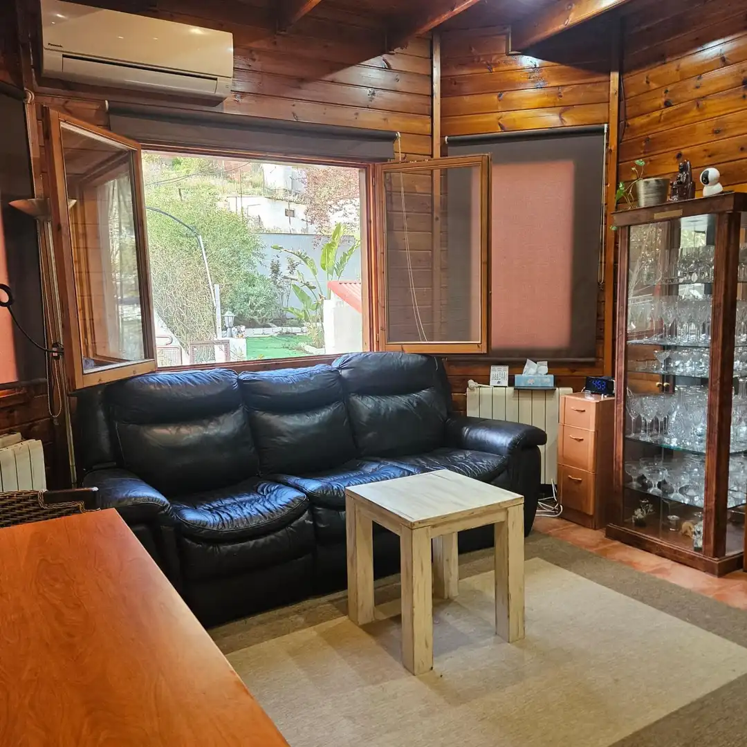 Sala d'estar de Casa o xalet en venda en Vallirana amb Aire condicionat, Calefacció i Jardí privat