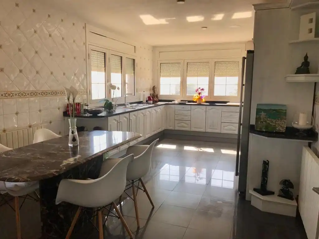 Cuina de Casa o xalet en venda en Marianao