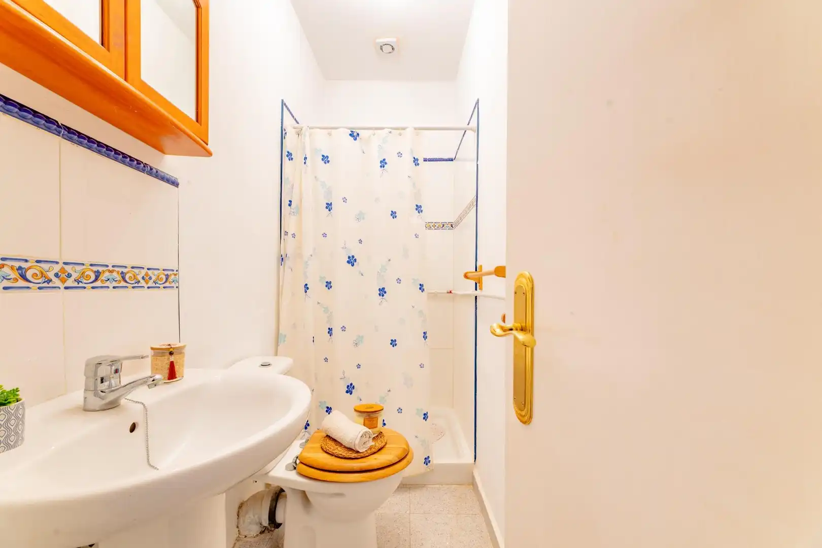 Bany de Casa o xalet en venda en Xàtiva amb Calefacció, Terrassa i Moblat