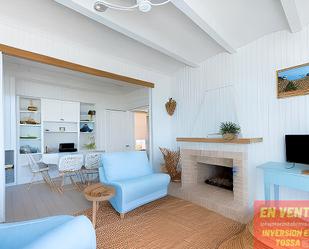 Sala d'estar de Casa adosada en venda en Tossa de Mar amb Aire condicionat i Terrassa
