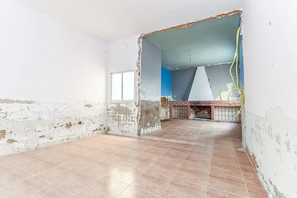Detached homes for sale in Valdepeñas