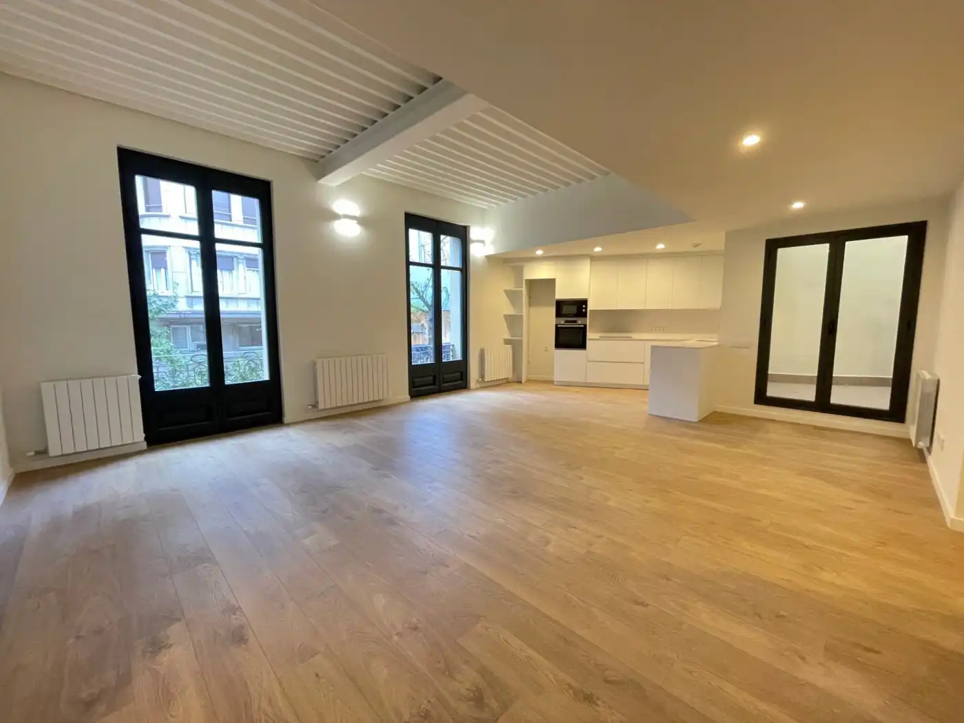 Living room of Flat for rent in Manresa  with Air Conditioner, Heating and Parquet flooring