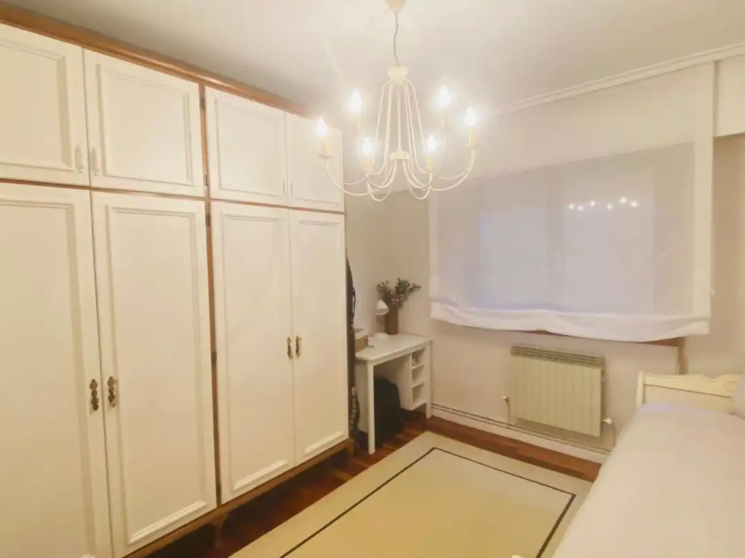 Habitación de Piso de alquiler en Ezcaray con Calefacción, Terraza y Balcón