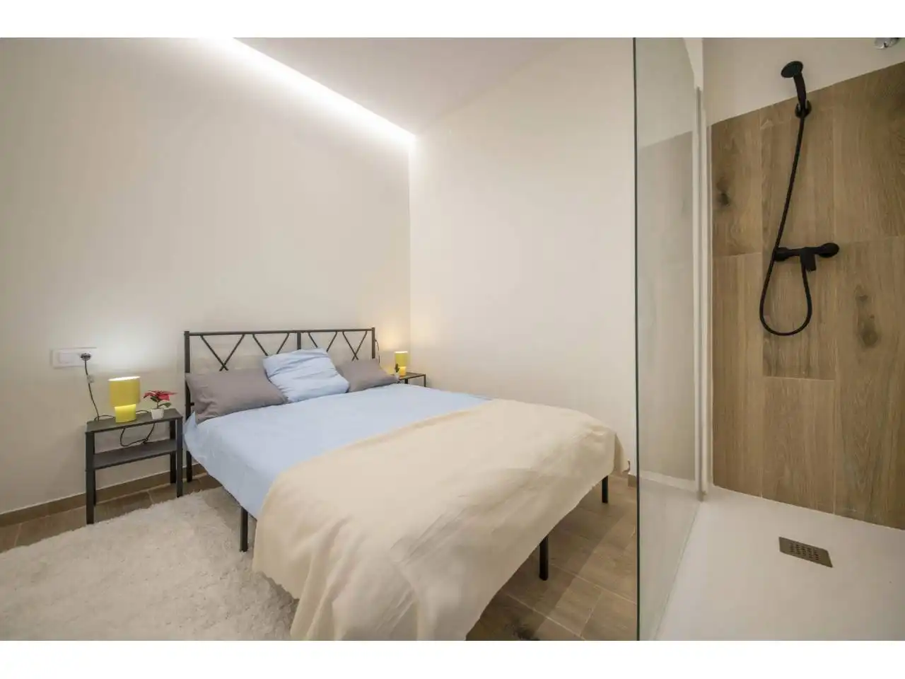 Habitación de Piso en venta en Barcelona con Aire acondicionado, Amueblado y Alarma