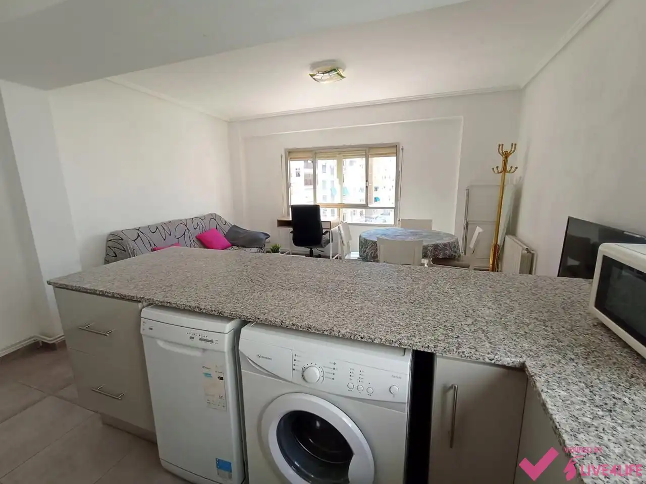 Flat for share in Valencia  with Heating and Furnished