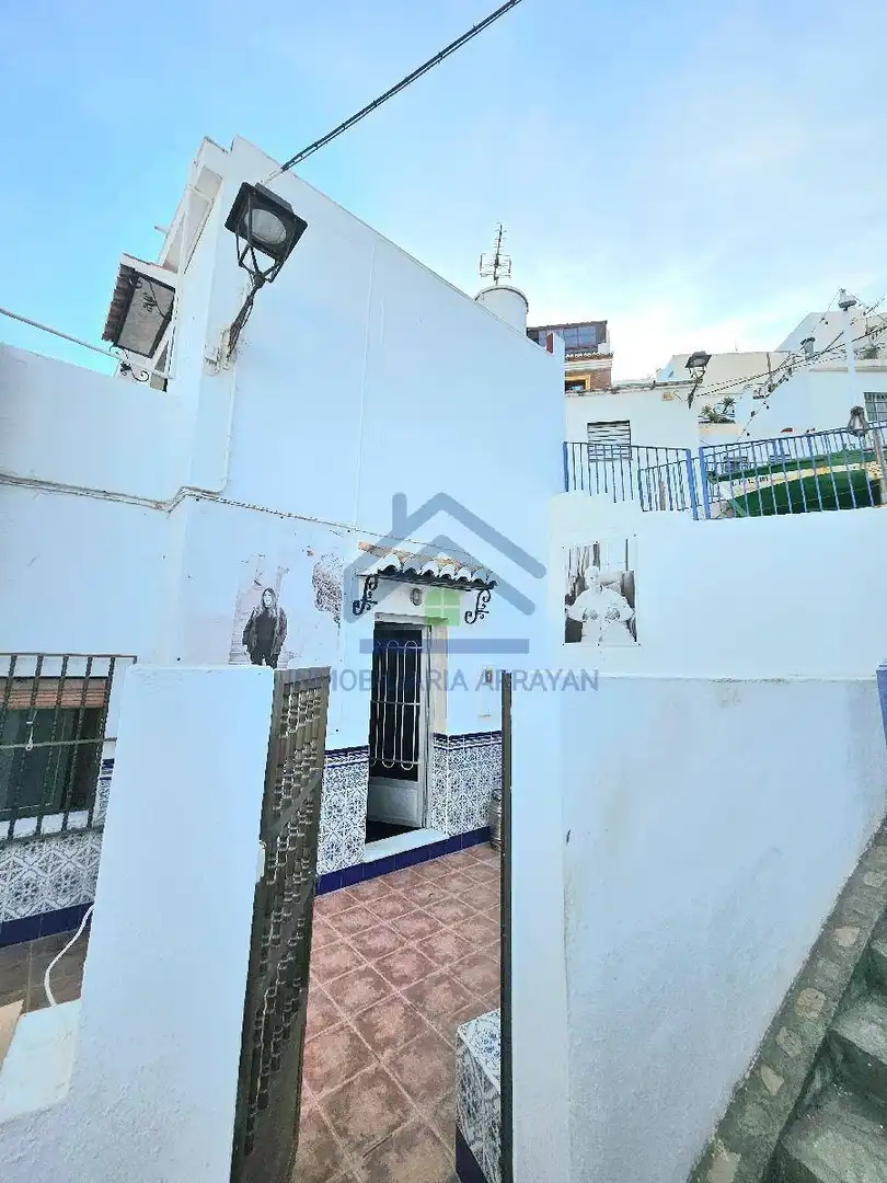 Exterior view of Houses for sale in Salobreña  with Terrace and Storage room