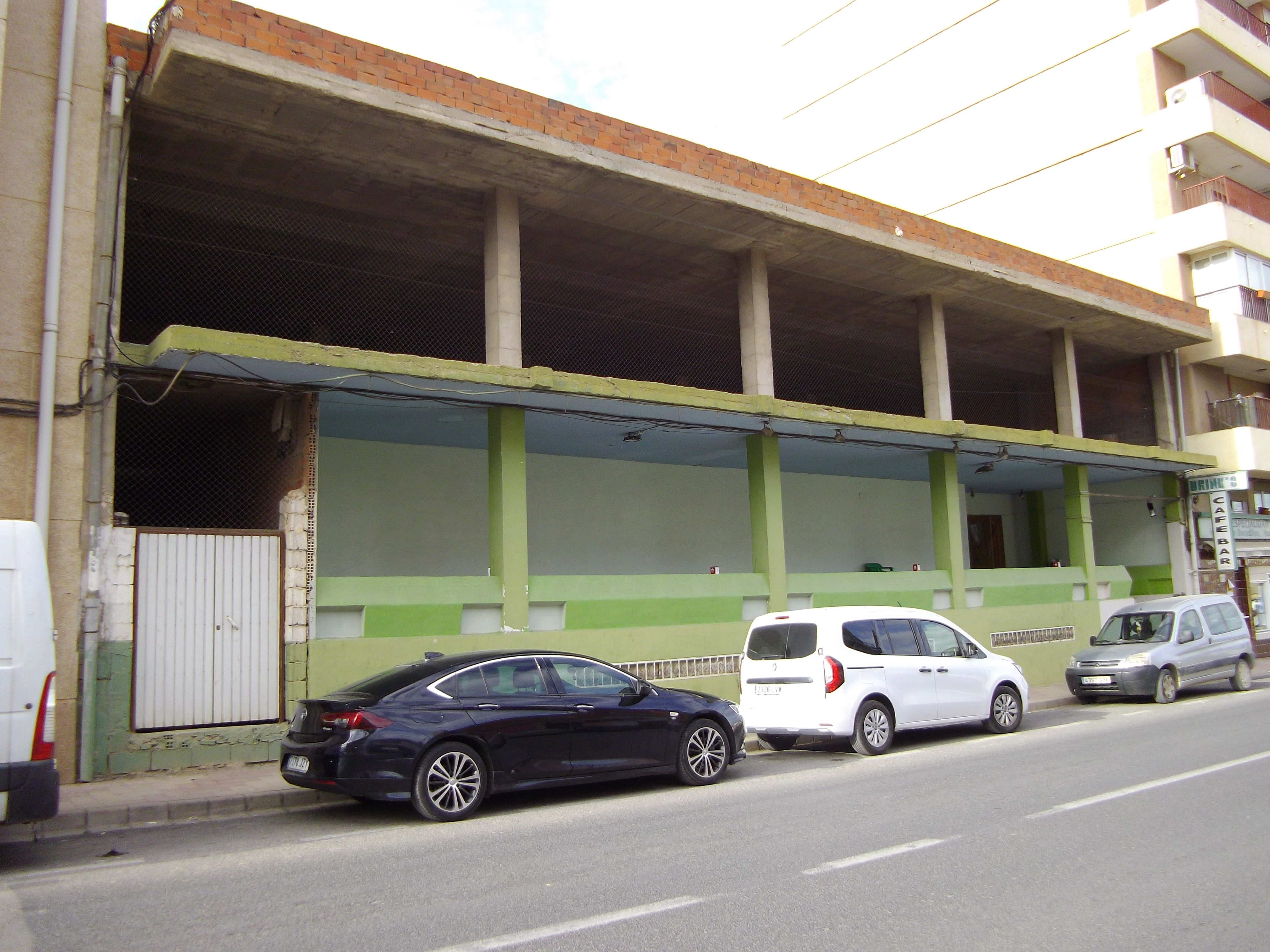 Exterior view of Building for sale in Casas-Ibáñez