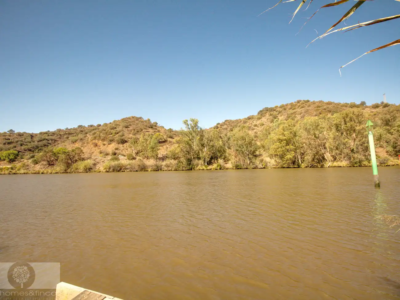 Vista exterior de Finca rústica en venda en Sanlúcar de Guadiana