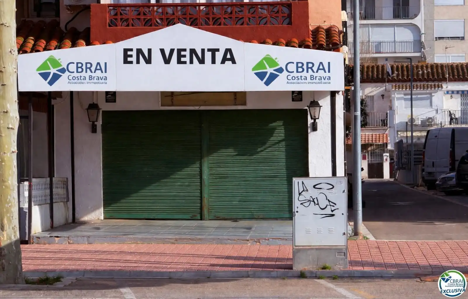 Locale commerciale in vendita a MUGA B1