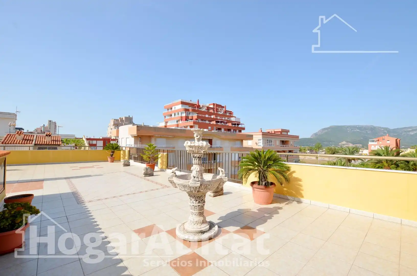 Exterior view of Attic for sale in Tavernes de la Valldigna  with Terrace, Storage room and Furnished