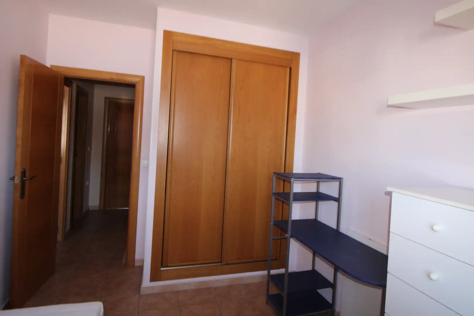 Schlafzimmer von Einfamilien-Reihenhaus zur Miete in Aljaraque mit Privatgarten, Abstellraum und Möbliert