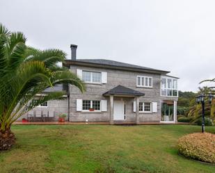 Vista exterior de Casa o xalet en venda en Ordes amb Piscina