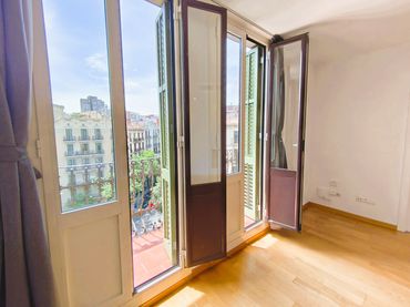 Wohnung mit Balkon zum Verkauf in Carrer d'Aribau
