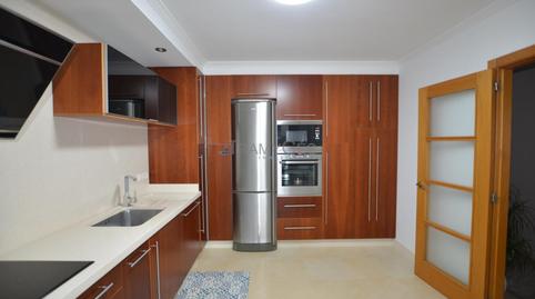 Foto 4 de Casa adosada en venda a Darbo, Cangas