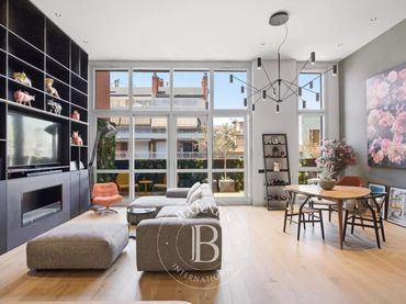 Penthouse mit Aufzug zum Verkauf in Eixample
