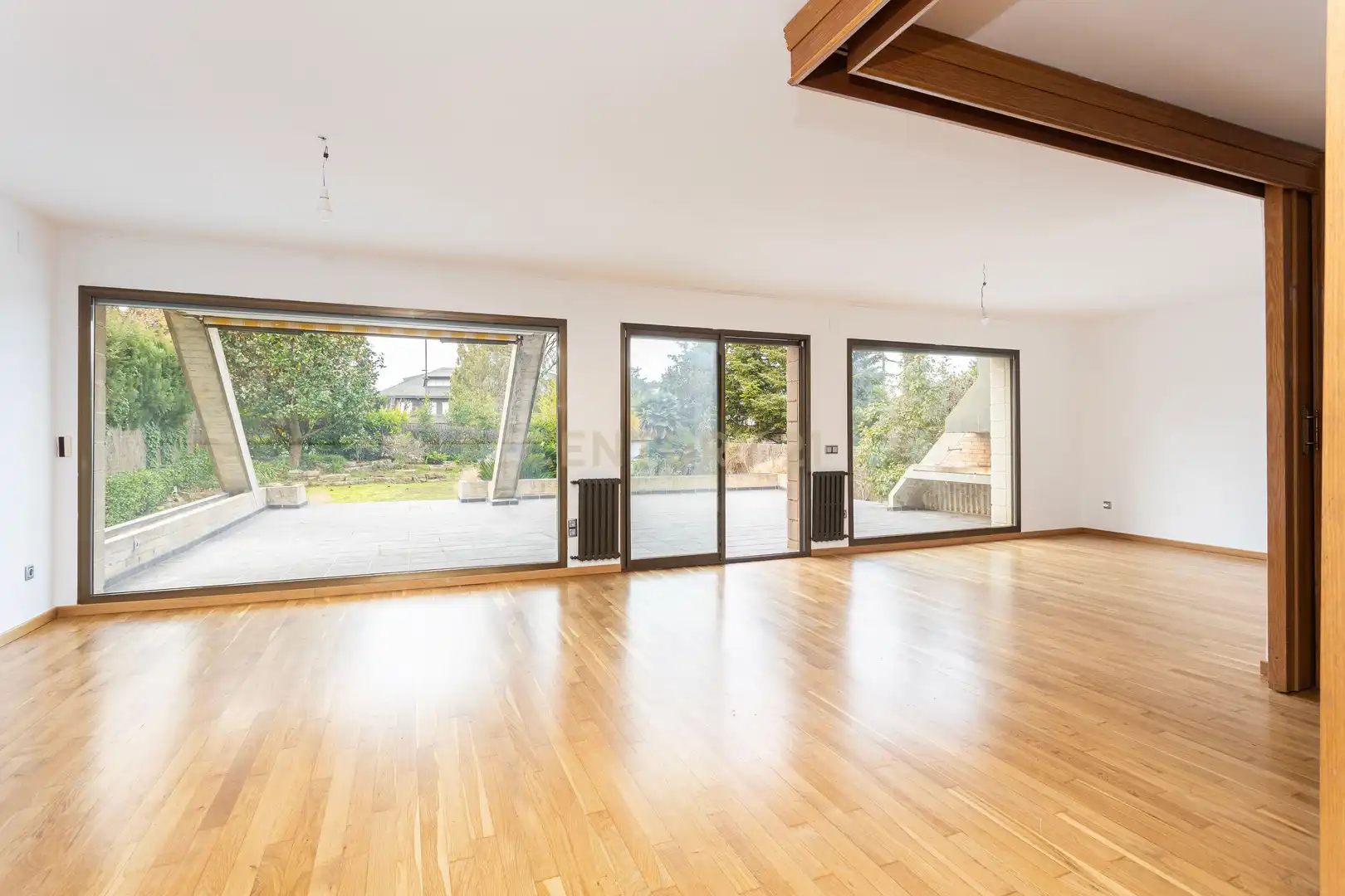 Casa o chalet de alquiler en Carrer d'Àngel Guimerà, Sant Cugat del Vallès, Bar, -1, L'Eixample