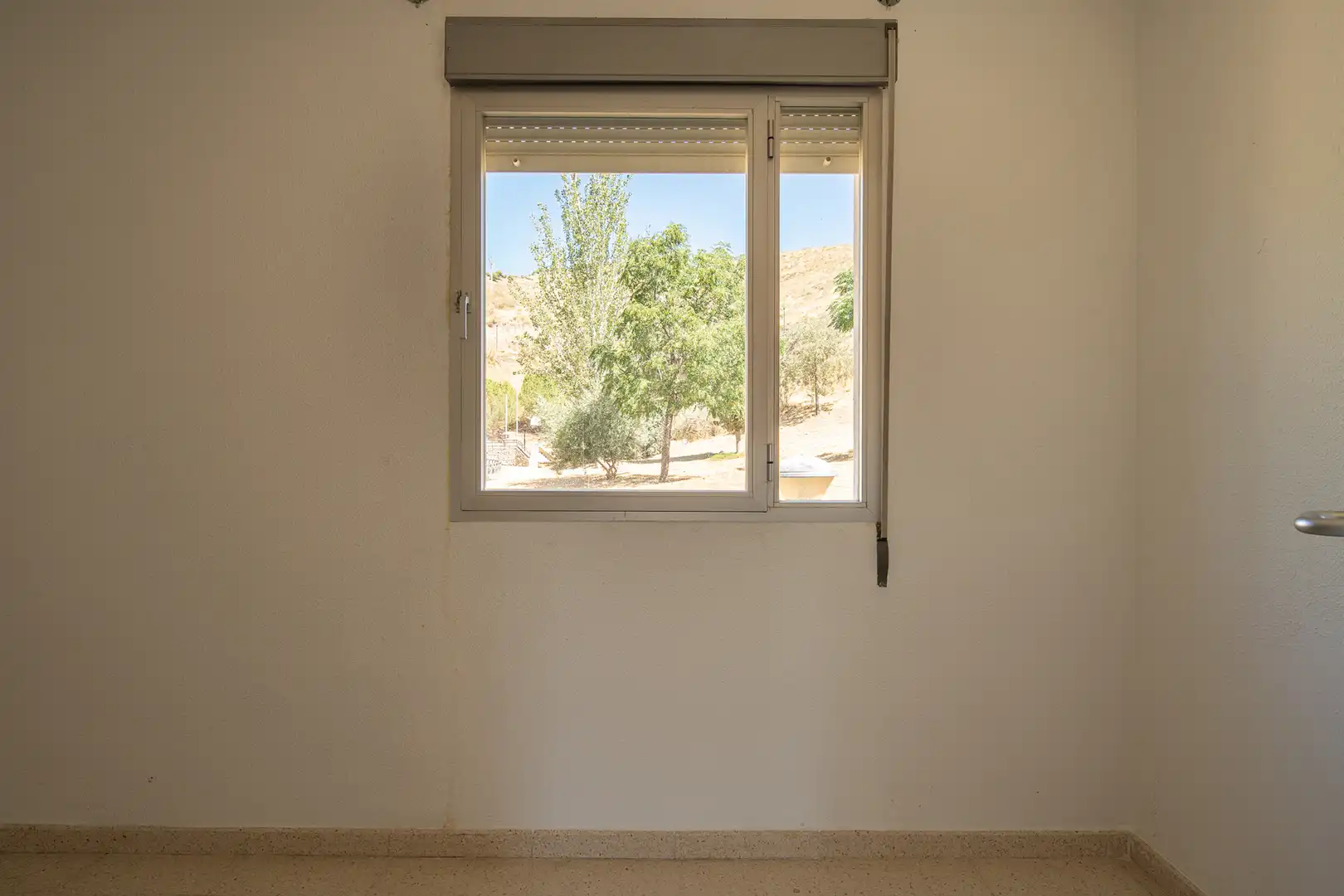 Habitación de Casa adosada en venta en Granada con Calefacción, Jardín privado y Terraza