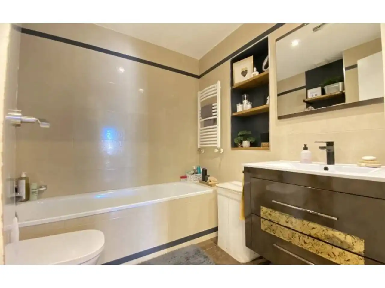Bathroom of Flat for sale in Cornellà de Llobregat