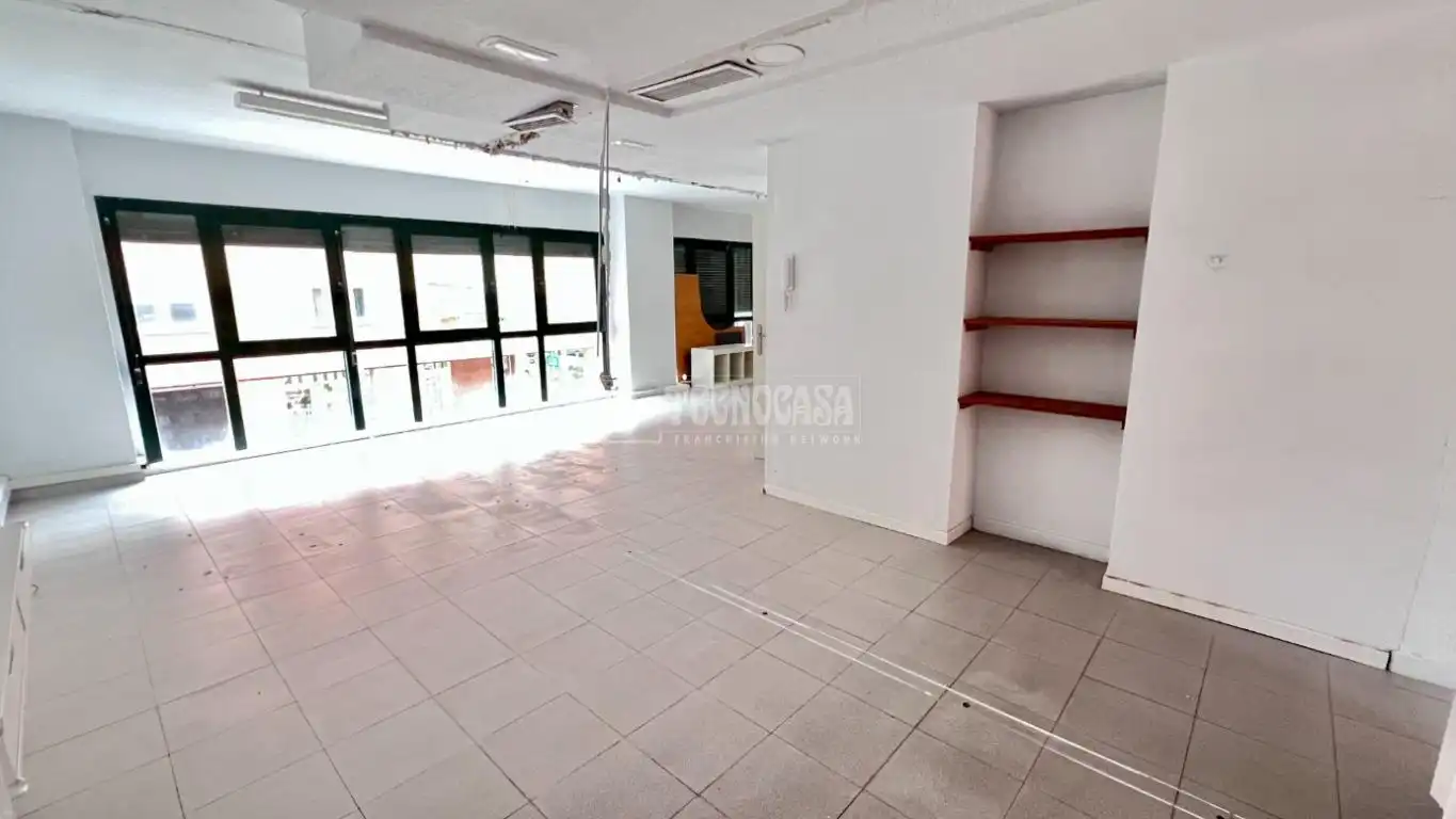 Office for rent in Alcalá de Henares  with Air Conditioner and Terrace