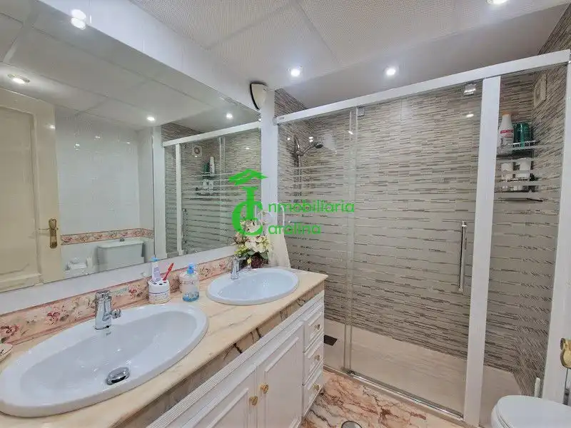 Badezimmer von Wohnung zum Verkauf in La Carolina mit Klimaanlage, Heizung und Abstellraum