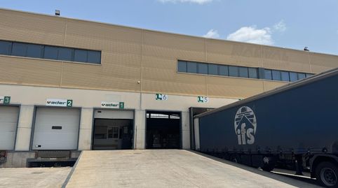 Foto 3 von Fabrikhallen zur Miete in Tablada, Sevilla Capital