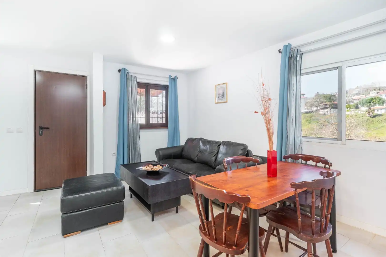 Sala d'estar de Casa o xalet en venda en Muros de Nalón amb Calefacció, Jardí privat i Traster