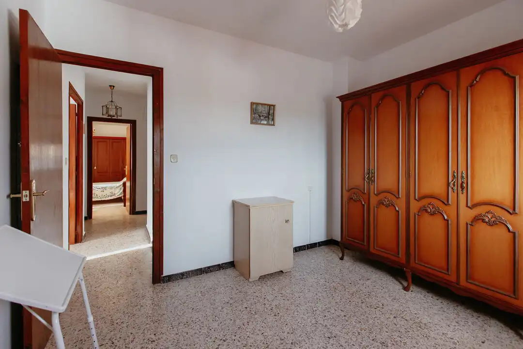 Dormitori de Casa o xalet en venda en Almuniente amb Calefacció, Terrassa i Moblat