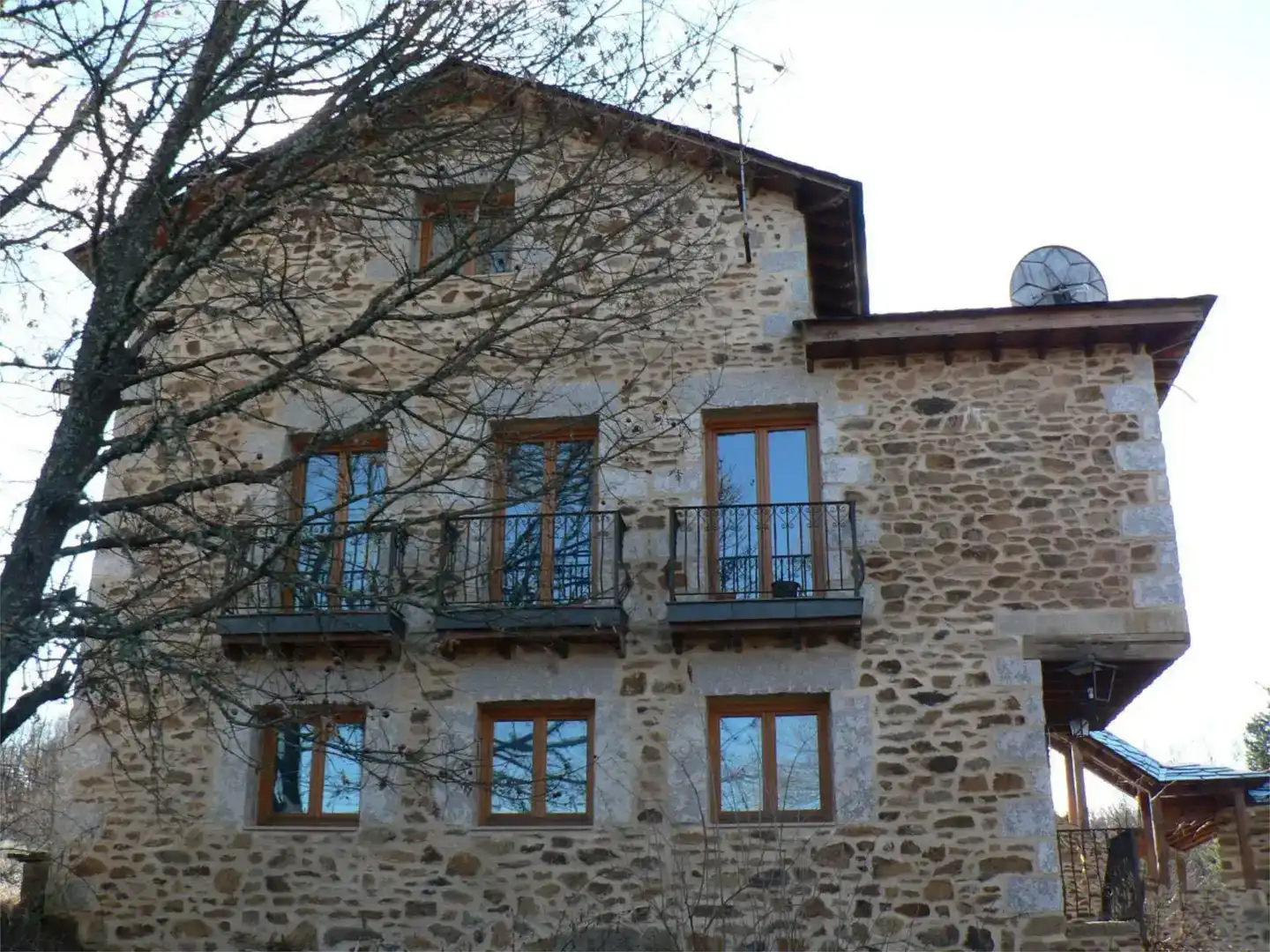 Vista exterior de Casa o chalet en venta en Puebla de Sanabria con Jardín privado, Parquet y Amueblado