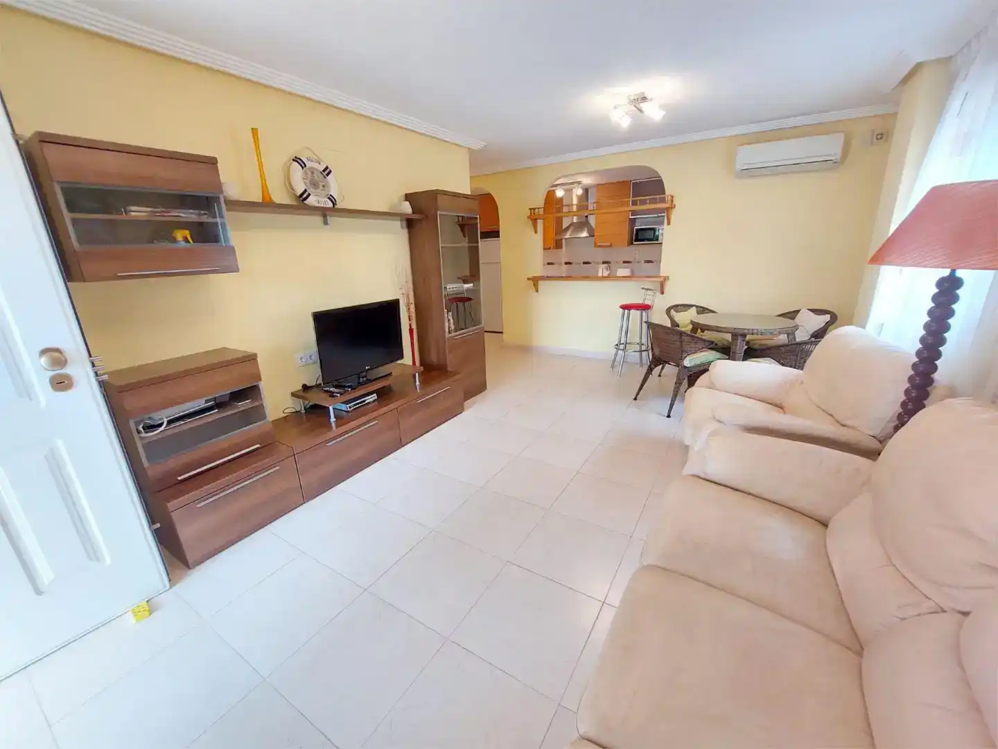 Sala d'estar de Planta baixa en venda en Orihuela amb Aire condicionat i Piscina