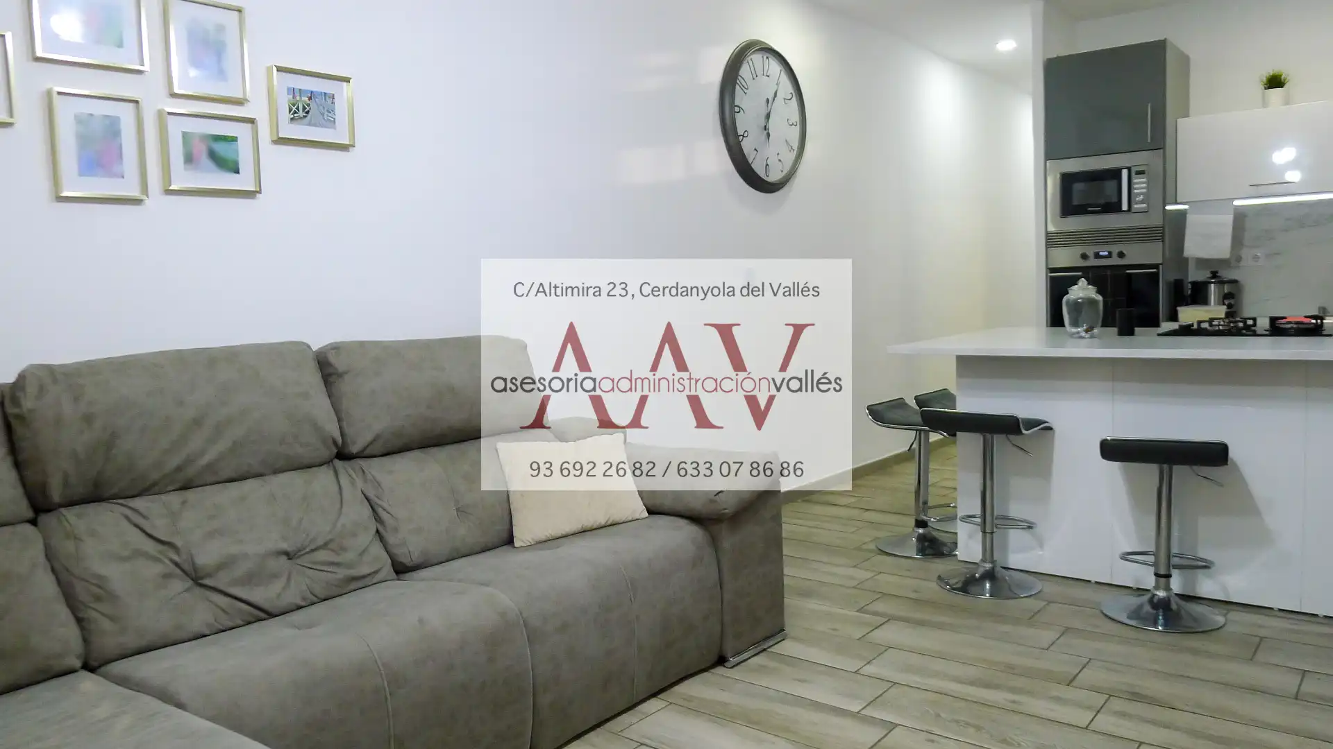 Sala d'estar de Planta baixa en venda en Ripollet amb Aire condicionat, Terrassa i Moblat