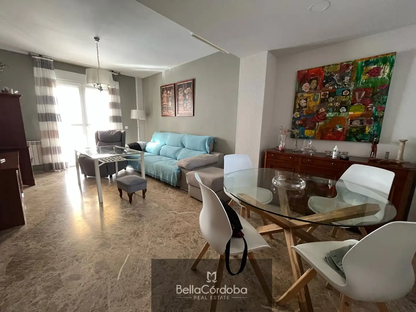 Sala d'estar de Casa adosada en venda en Córdoba amb Aire condicionat, Traster i Piscina